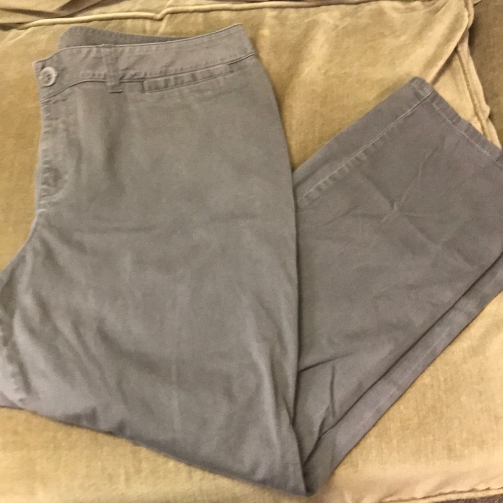 Flattering Sz 22 Lane Bryant Casual Pants.